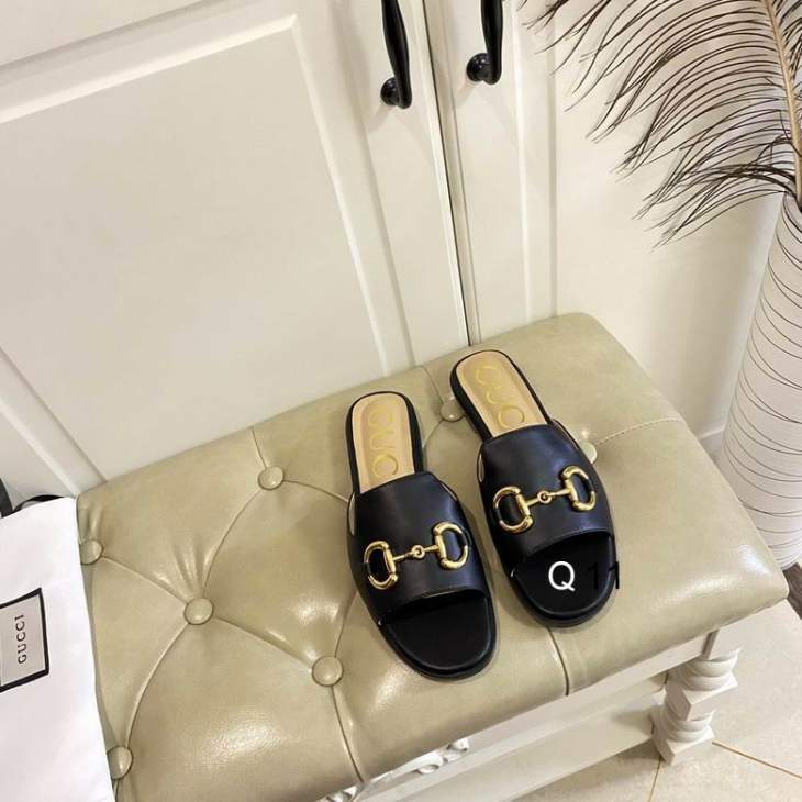Picture of Gucci Slippers _SKUGuccisz35-39Y01101980